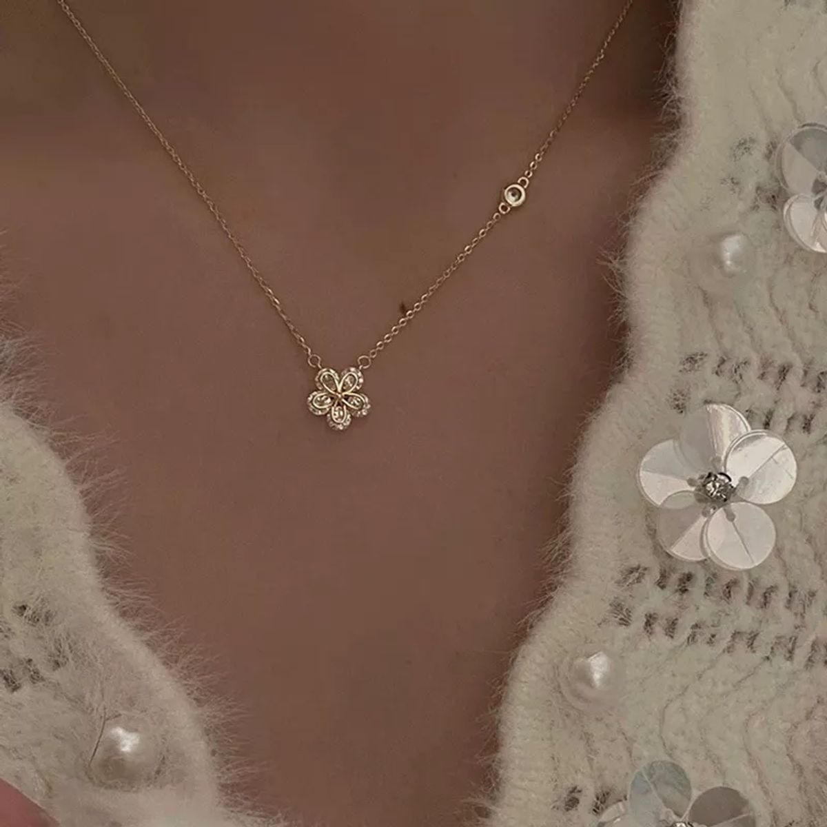 LUXURYJOYAS - Cyber Off Collar Flor De Cristal Oro18kbañado