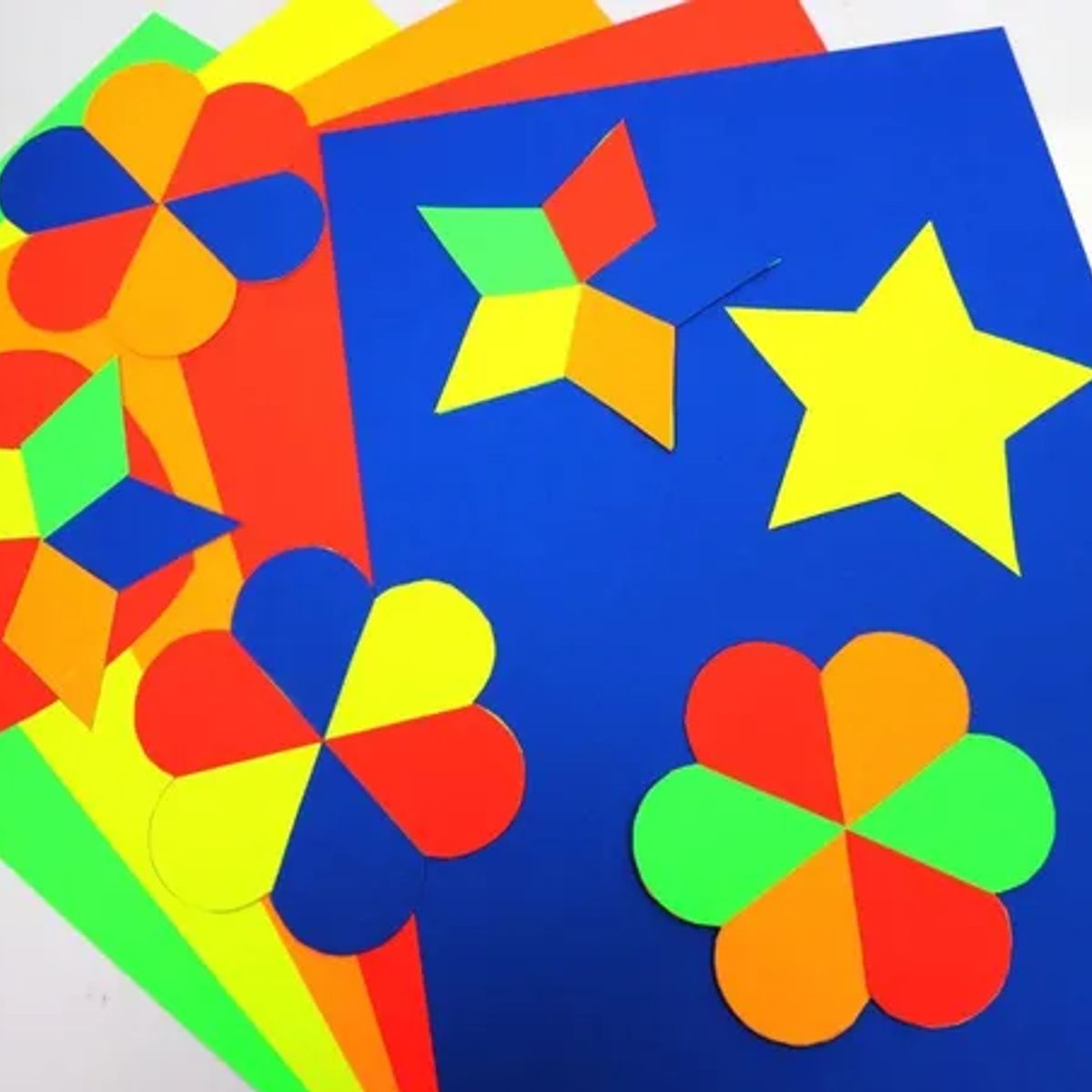 GENERICO - Cartulina Fluor A4 Por Ambas Caras 30 Hojas 230 Gsm Multicolor