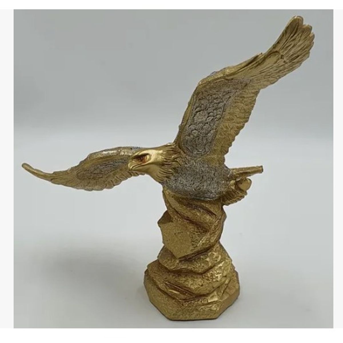 GENERICO - Águila Dorada Figura Decorativa