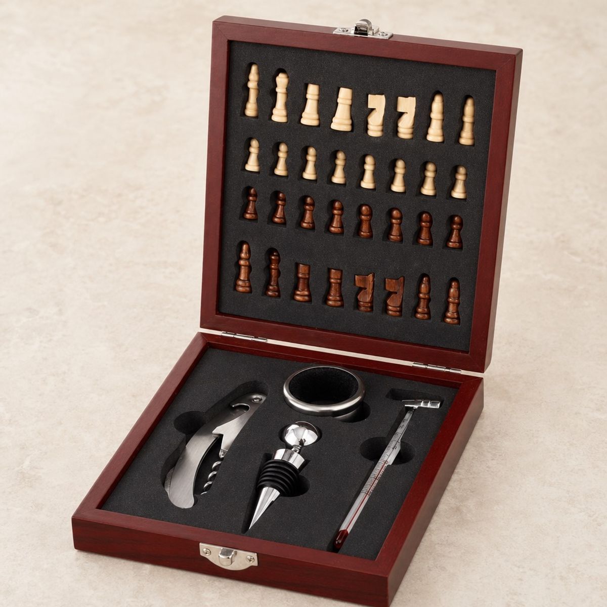 HOMESTAR - Set de Vino y Ajedrez en Caja de Madera - 32 Piezas de Ajedrez