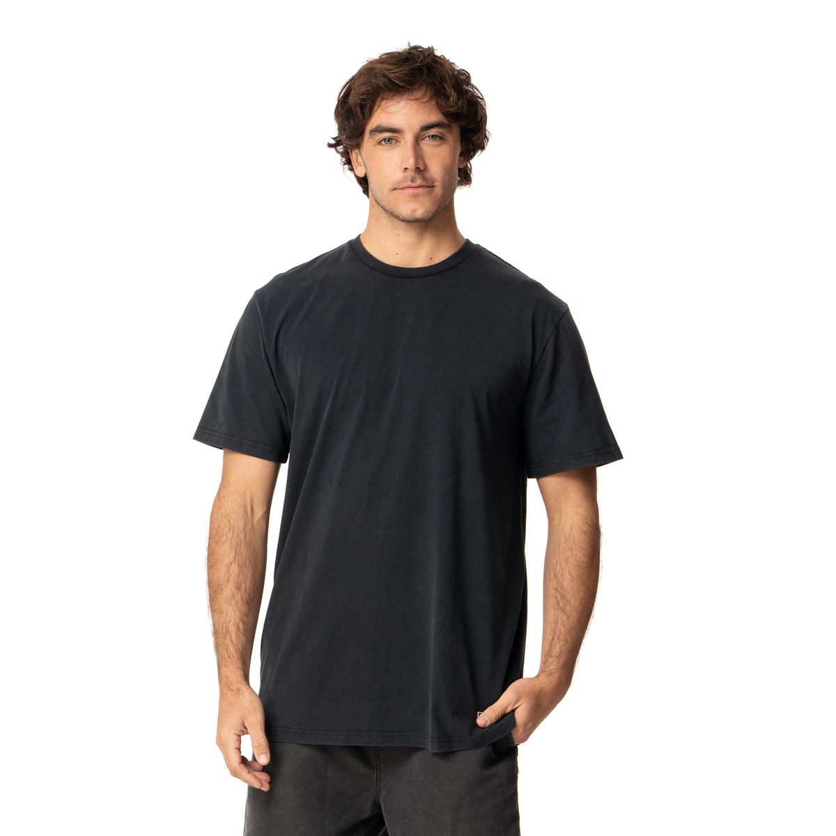 KIVUL - Polera Hombre Parche Negro Kivul
