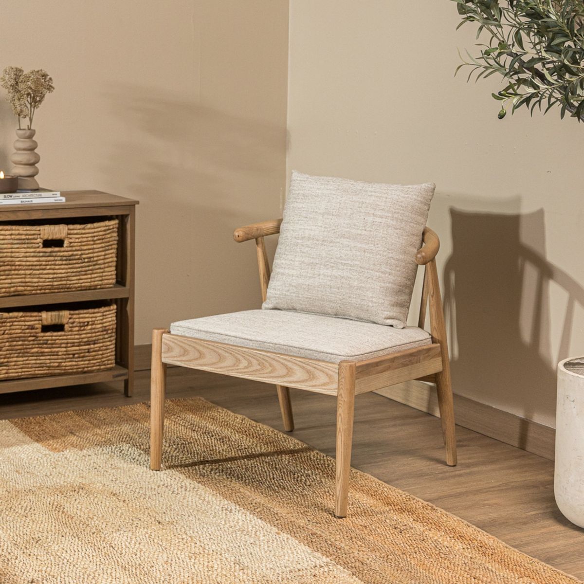 AMOBLE - Poltrona Sofia Beige Amoblé