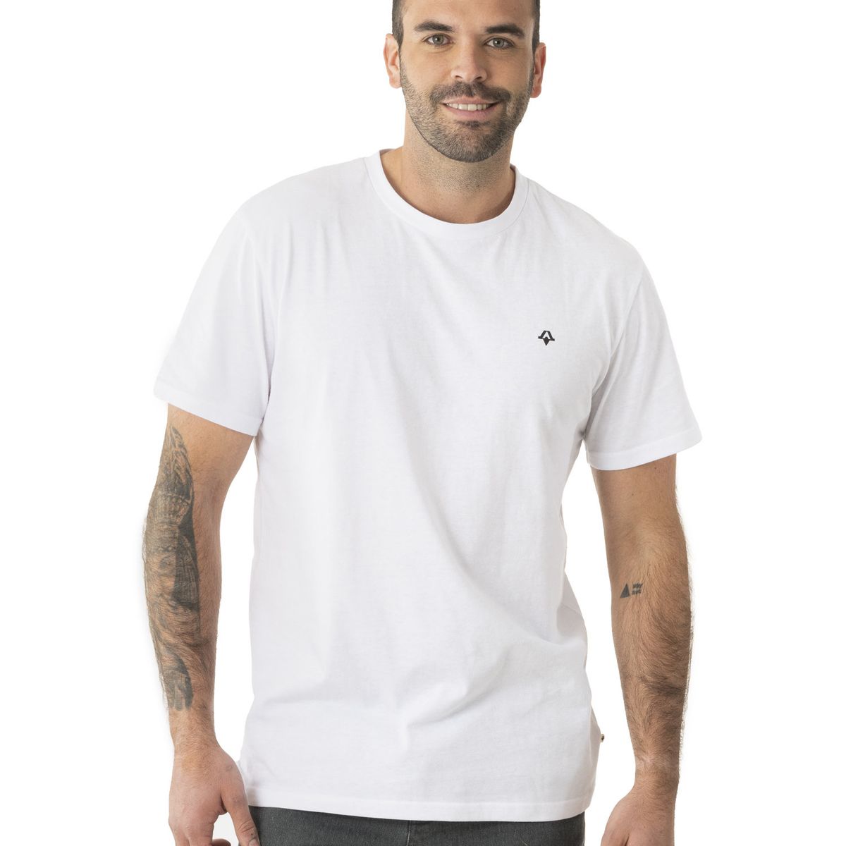 KIVUL - Polera Hombre Logo Blanco Kivul