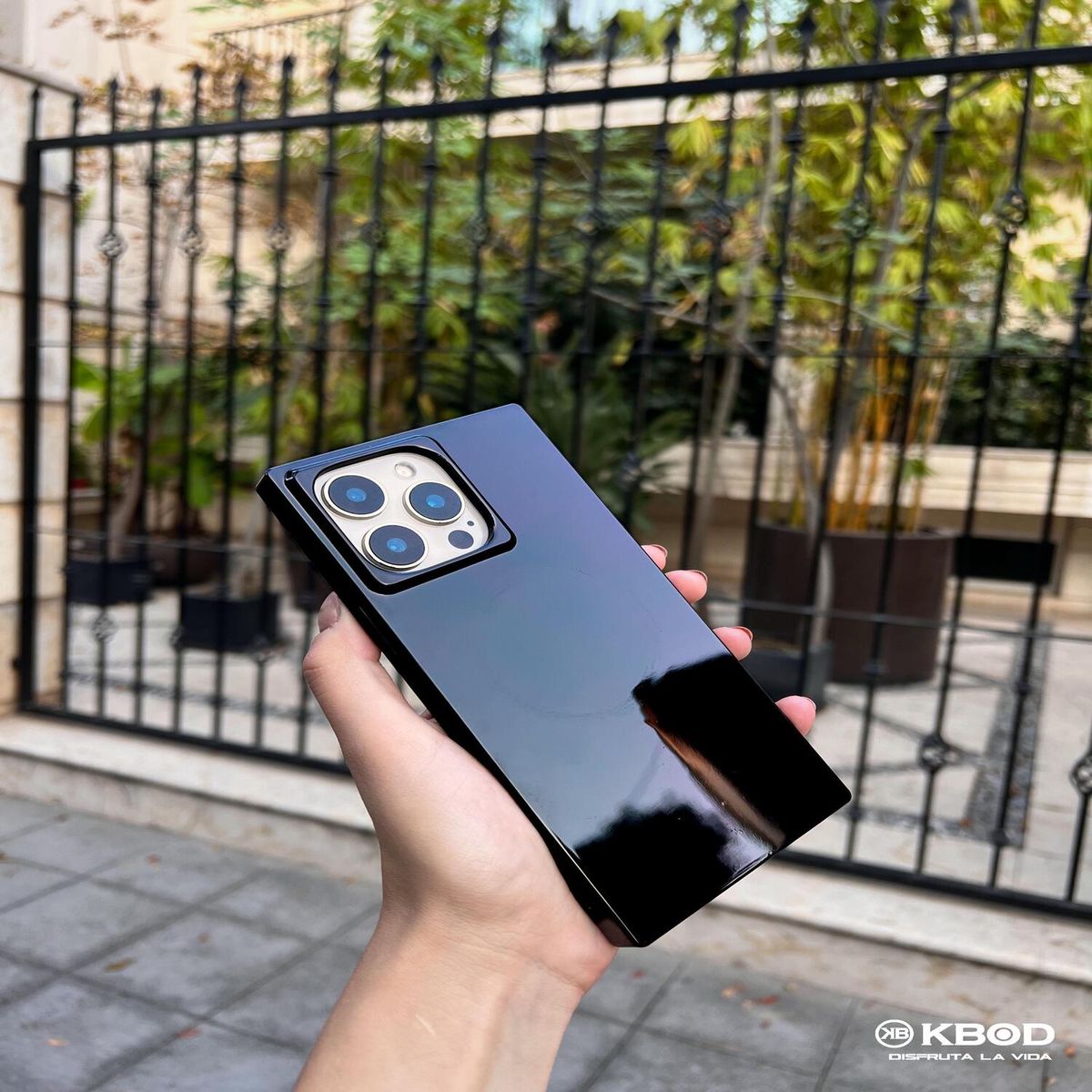 KBOD - Carcasa Cuadrada Kbod Blox Color Para iPhone 15 Azul