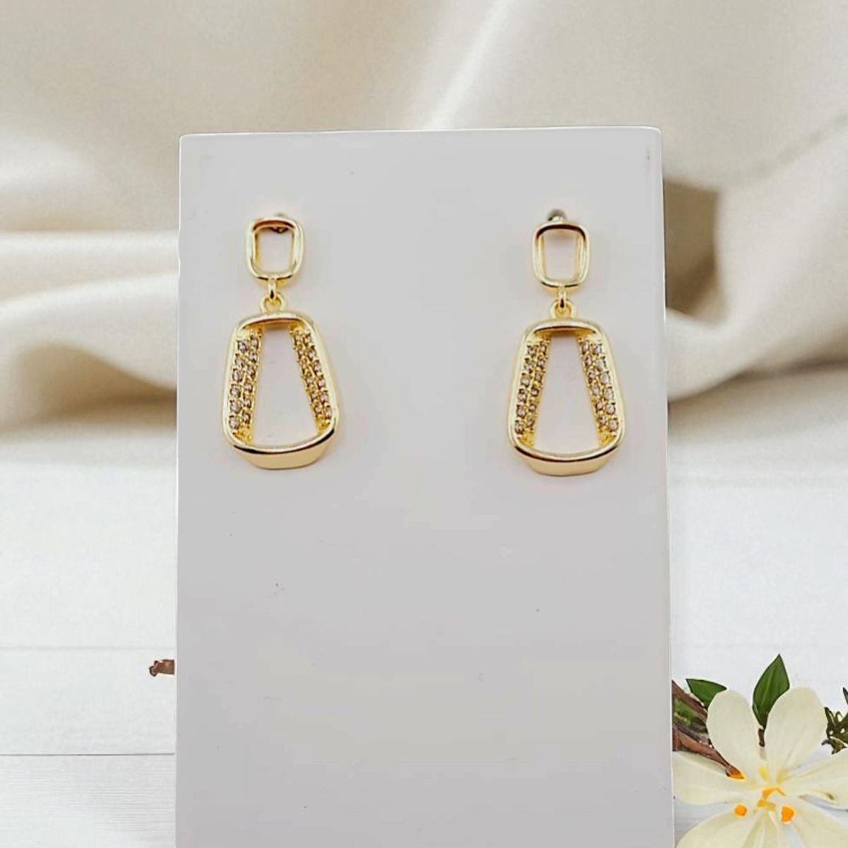 JOYAS MONTERO - Aros Bergen Gold Baño Oro 24k