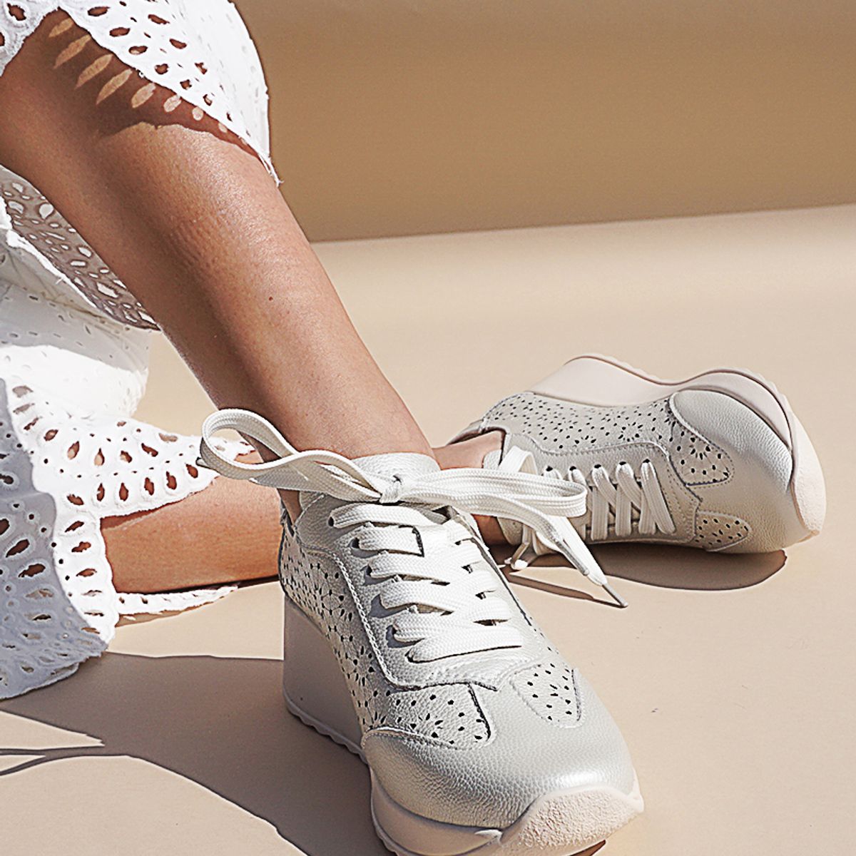 DEGAS - Zapatilla Cuero Felisa Dorado DEGAS