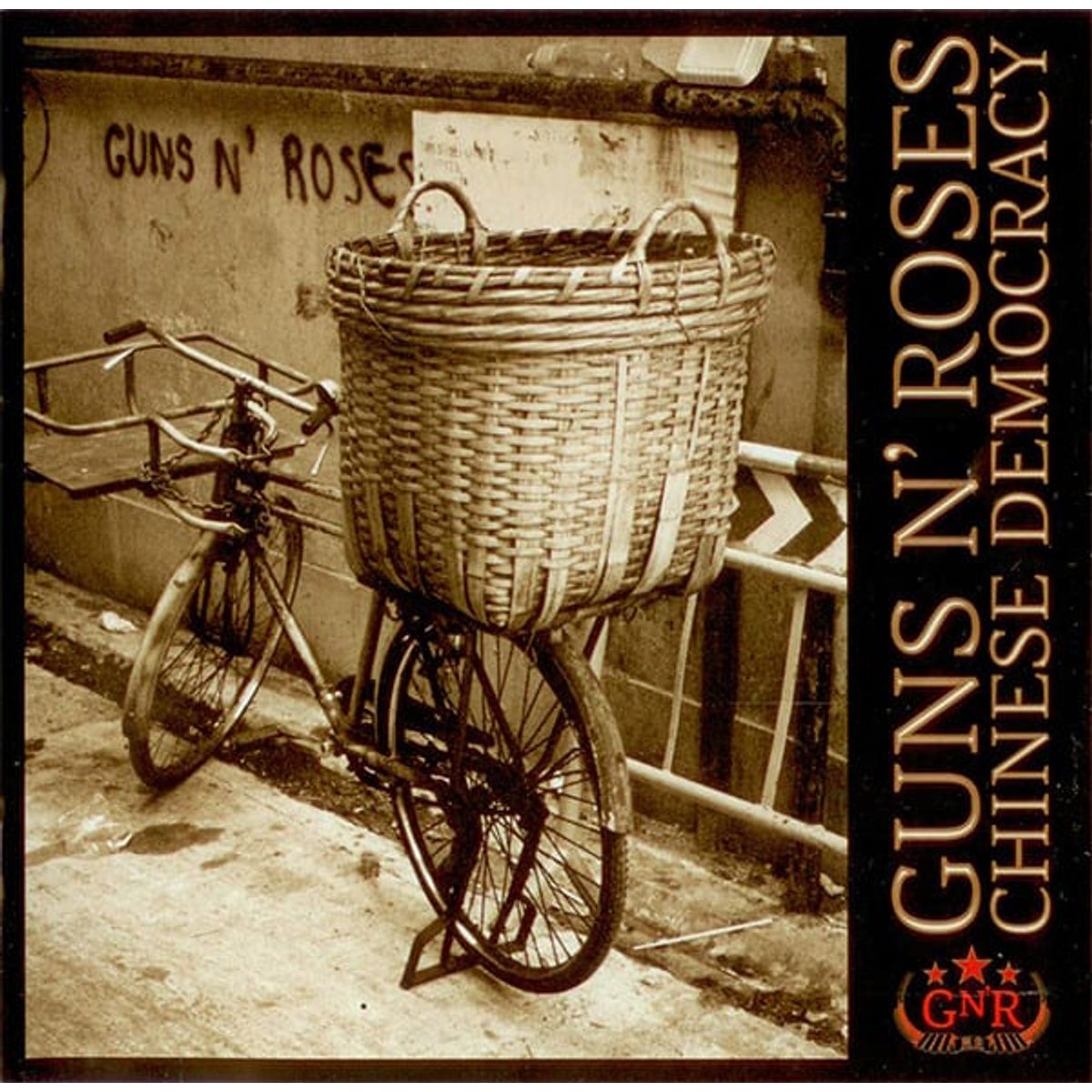 GRUPO LASER DISC - CD GUNS N ROSES CHINESE DEMOCRACY 1CD