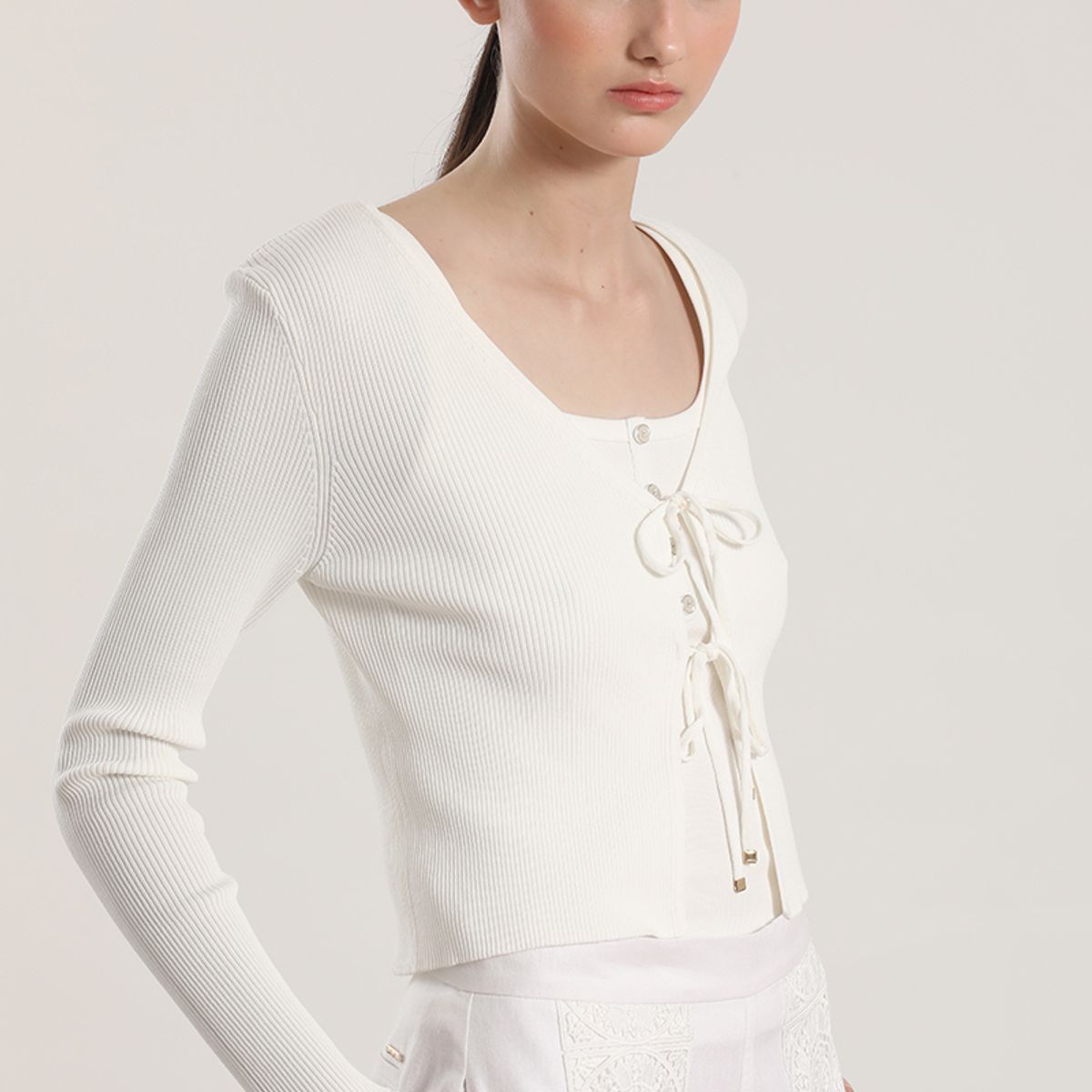 LIOLA - Cardigan con amarras Liola mujer crudo