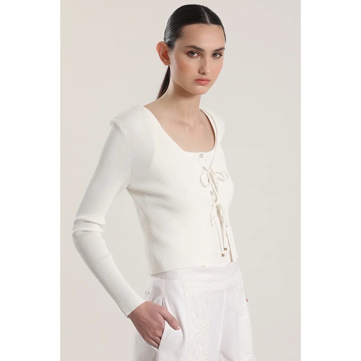 LIOLA - Cardigan con amarras Liola mujer crudo