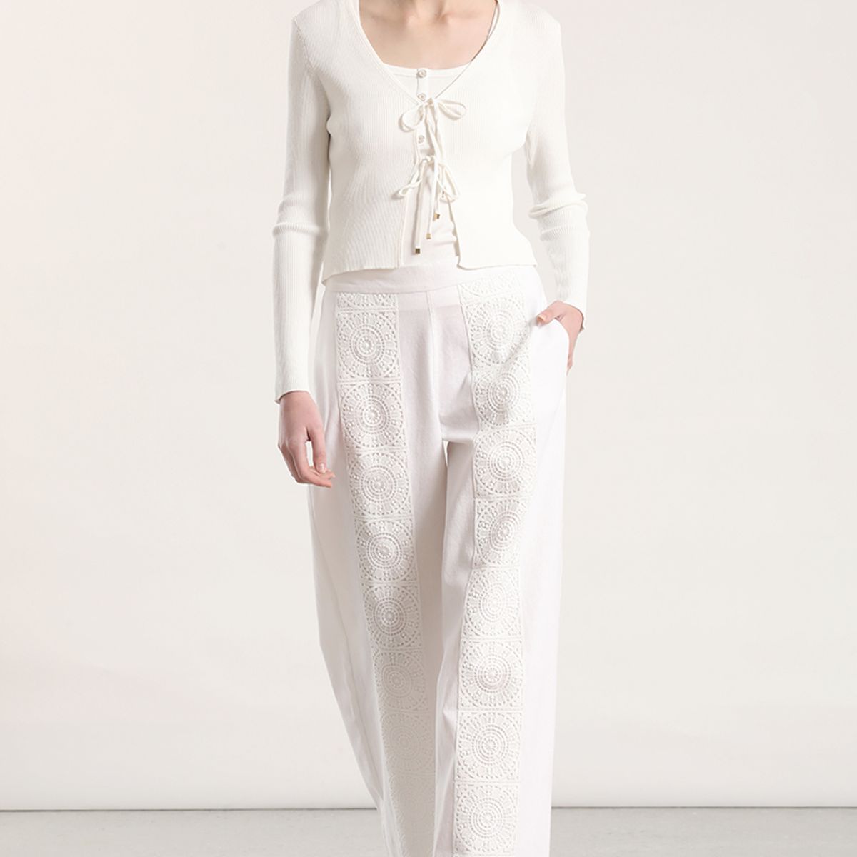 LIOLA - Cardigan con amarras Liola mujer crudo