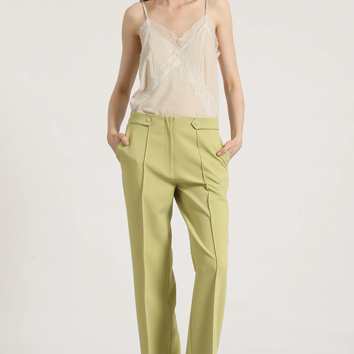 LIOLA - Pantalón recto aplicación Liola mujer pistacho