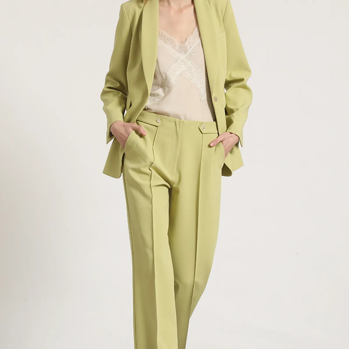 LIOLA - Pantalón recto aplicación Liola mujer pistacho