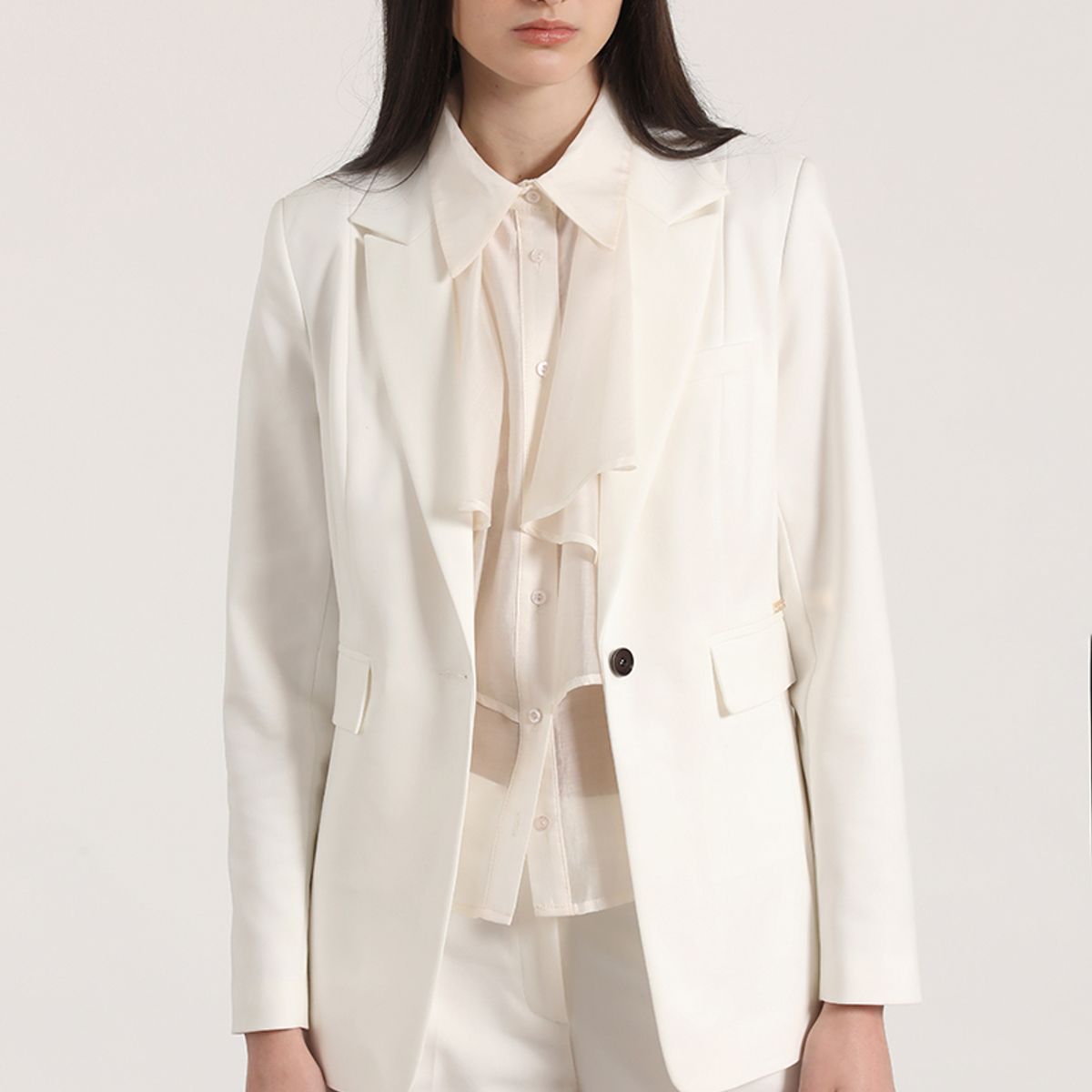 LIOLA - Blazer entallado clásico Liola mujer crudo