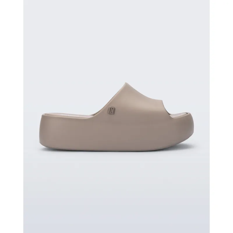 MELISSA - Sandalia Melissa Free Platform Slide Beige Oscuro