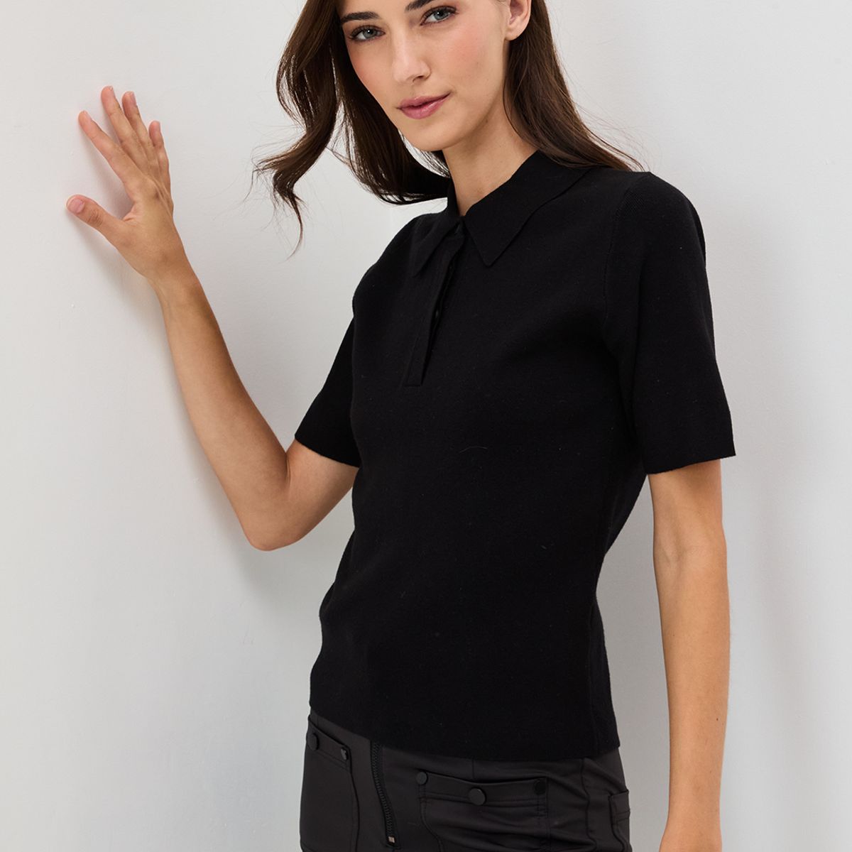 IO - Polera Manga Corta Mujer Negro Io