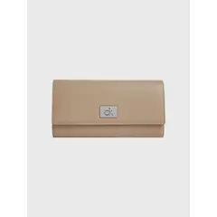 CALVIN KLEIN - Billetera Ck Plaque Large Café