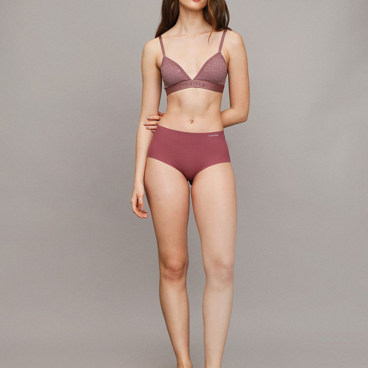 CALVIN KLEIN - Bralette Triángulo Intrinsic Unlined