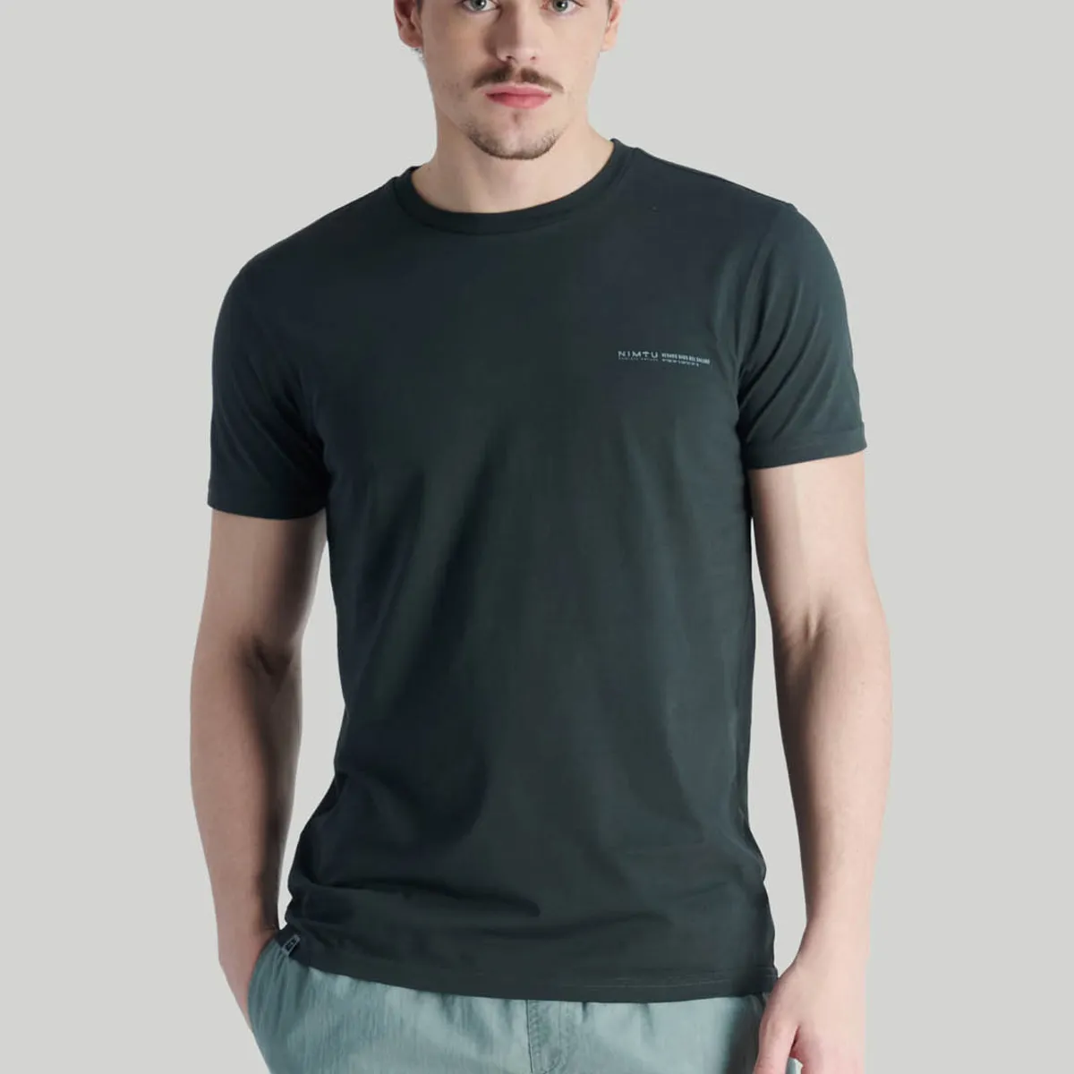 NIMTU - Polera Geo 1 Nt Gris Nimtu