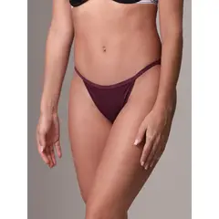 CALVIN KLEIN - Calzón Bikini String Ideal Stretch Micro Burdeo