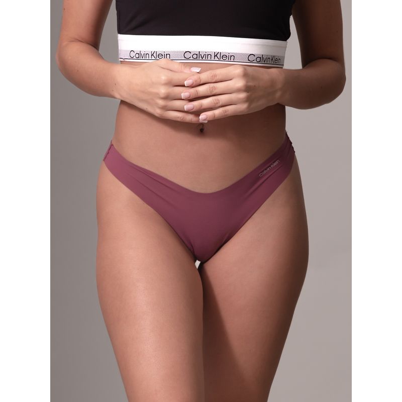 CALVIN KLEIN - Colaless Invisible Micro Burdeo Calvin Klein