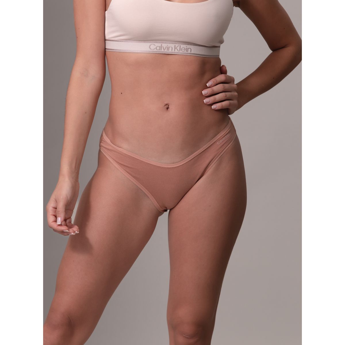 CALVIN KLEIN - Calzón Bikini Ideal Cotton Café Calvin Klein