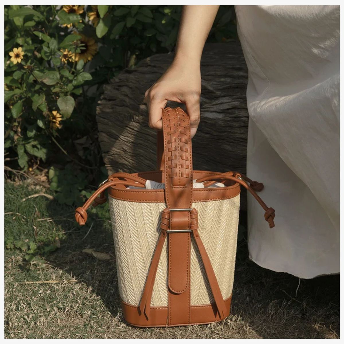 ECOSUSI - Ecosusi Bolso Bandolera Tipo Cubo Marina de Rafia Natural Marrón