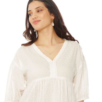 Imagen 2 del producto BLUSA MANGA CORTA BRODERY ESCOTE V