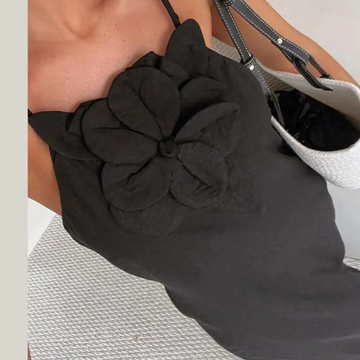 GIOIO - Vestido Tirantes Flores 3D Lino Yute Sin Mangas Figura Esbelta​ Negro