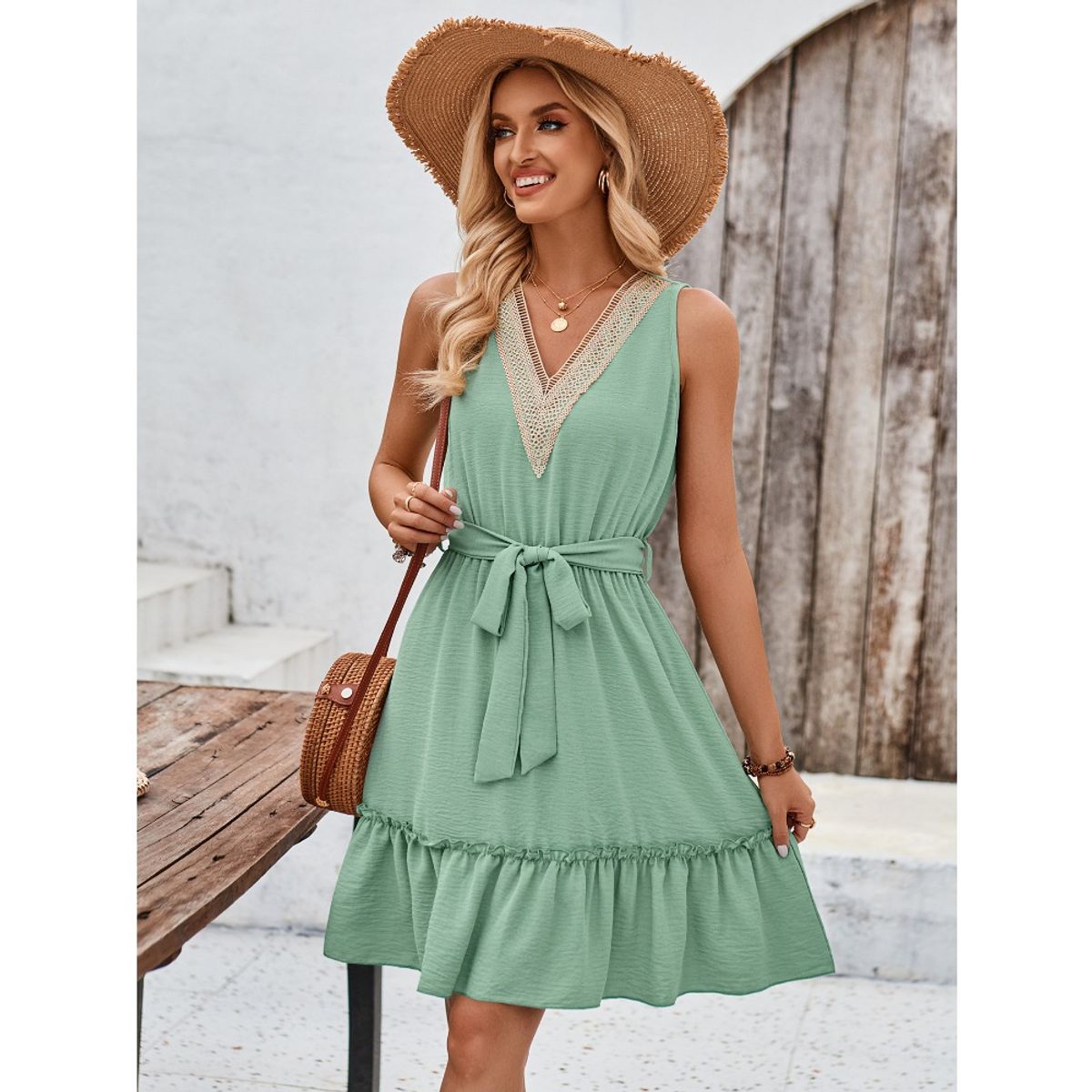 GIOIO - Vestido Liso Escote V Sin Mangas Encaje Cintura Ajustada Fresco Urbano​