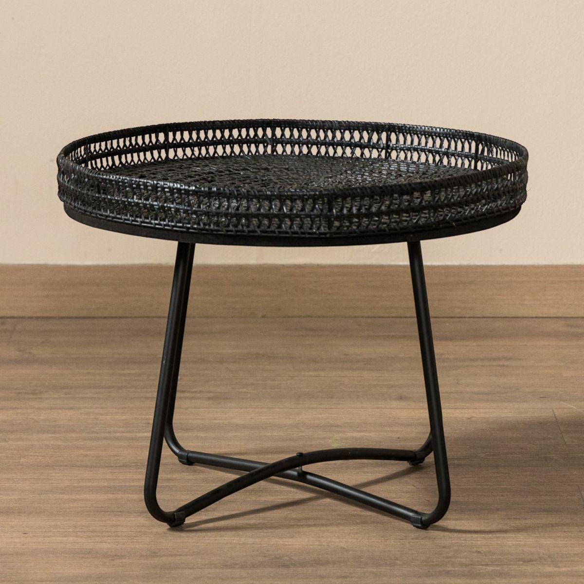 AMOBLE - Mesa Rattan Metal Negro Amoblé