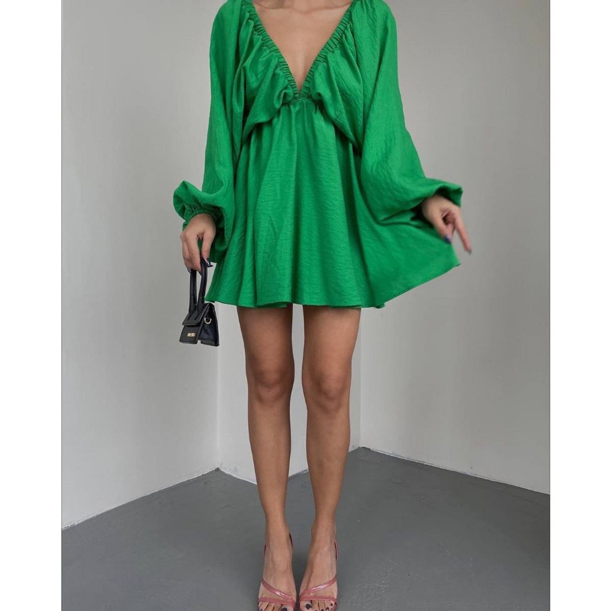 GIOIO - Vestido Escote V Manga Globo Larga Voluminoso Diseñador​ Verde