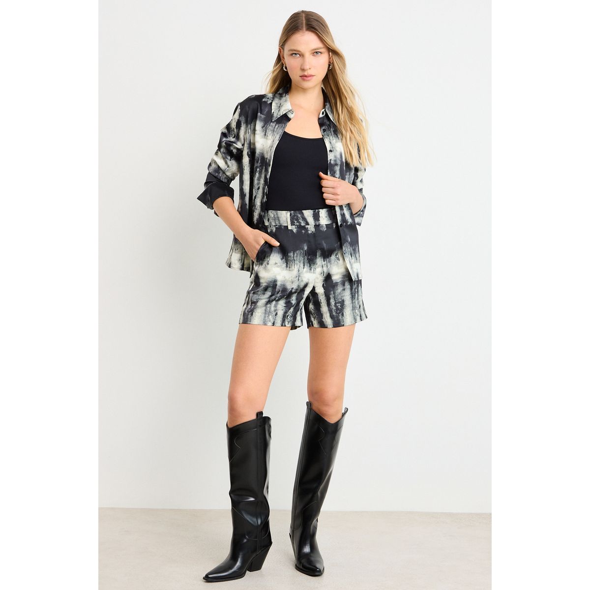 ASH - Short Mujer Negro Ash