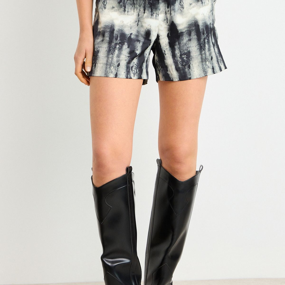 ASH - Short Mujer Negro Ash