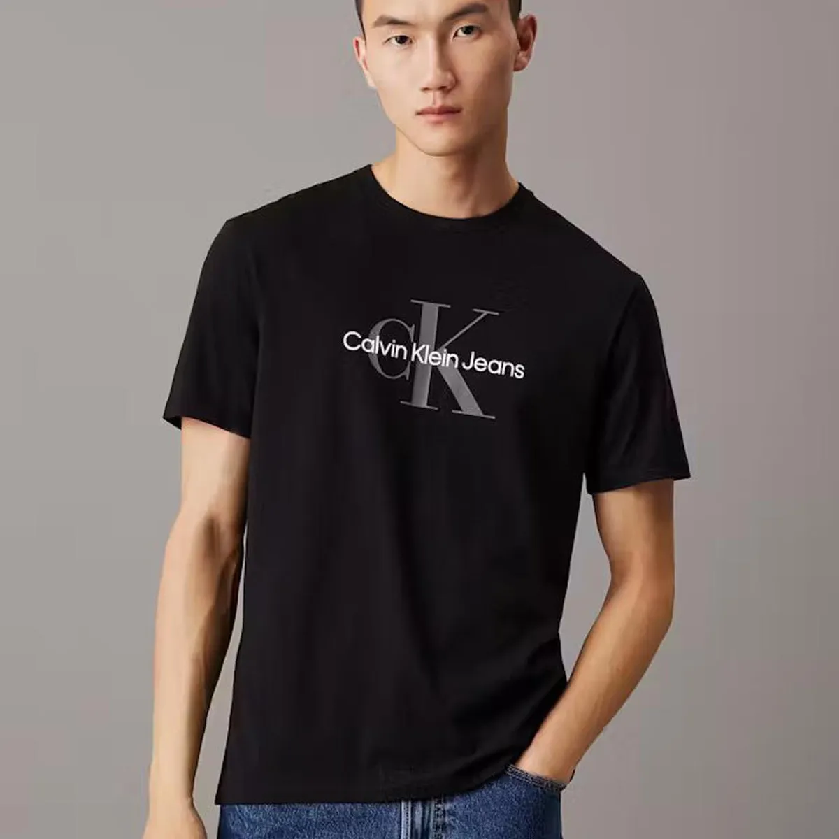 CALVIN KLEIN - Polera Monogram Tee Negro Calvin Klein