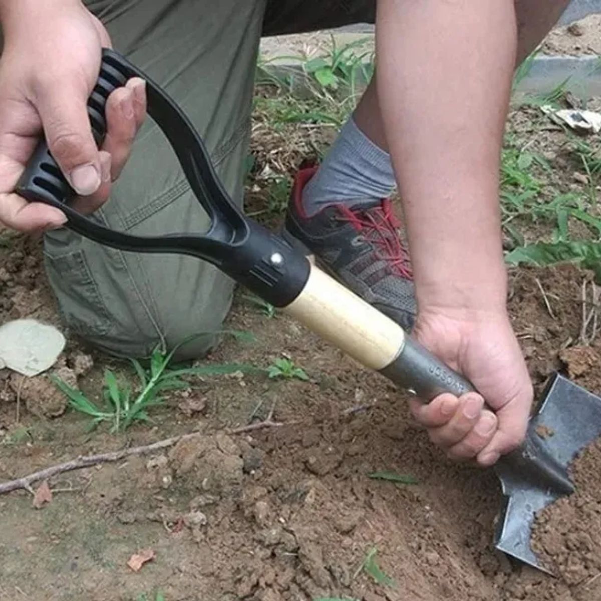 GENERICO - Pala Jardinera Carbonera Redonda Asado Carbon Jardin 68 Cm