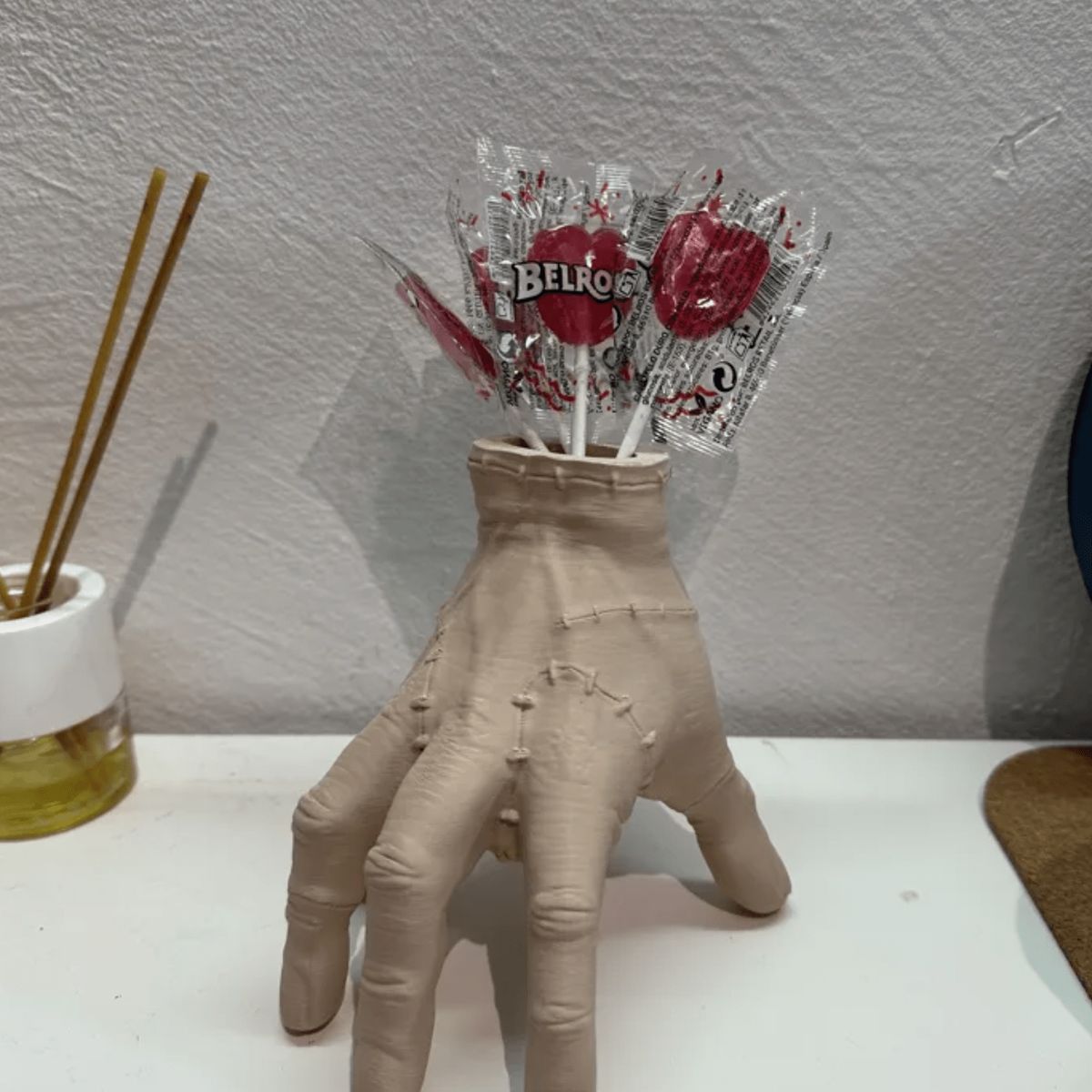 GENERICO - Portalápices - Mano Wednesday Addams