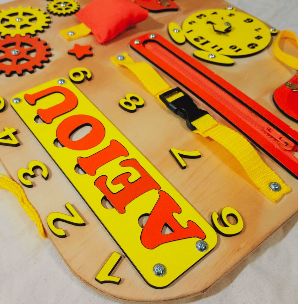 GENERICO - PANEL SENSORIAL DESCUBRE Y APRENDE 35X40 CMS