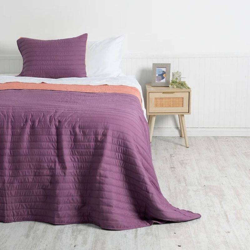 MASHINI - Quilt Toledo apto 1pl- 15pl Mashini Diseño Moderno Morado coral
