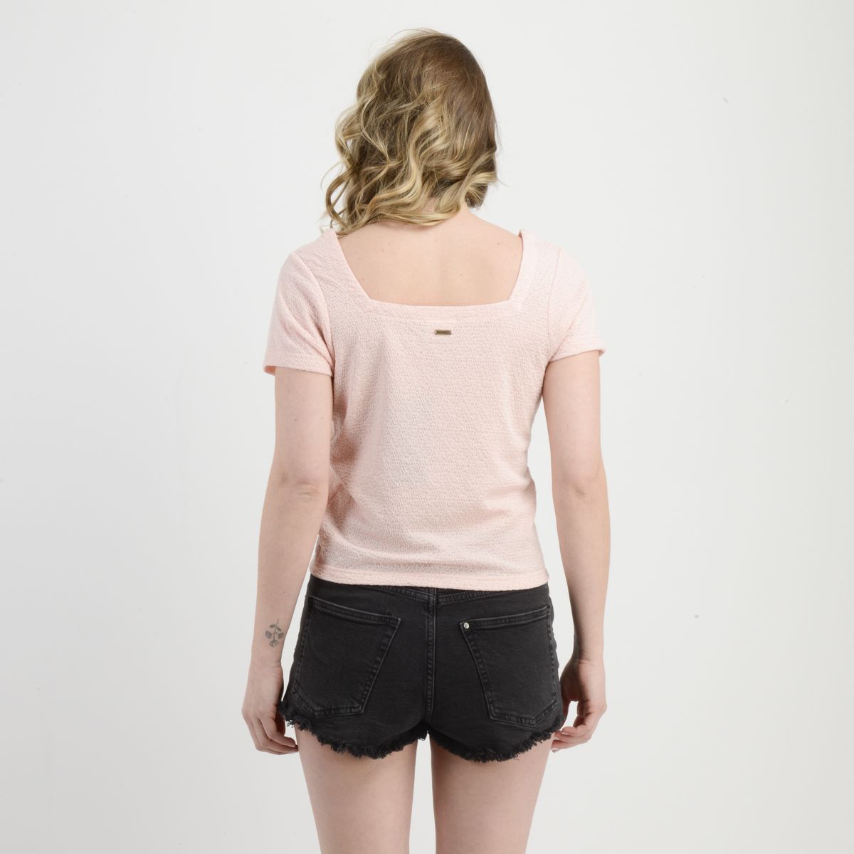 O'NEILL - POLERA MANGA CORTA JACKIE ROSADO