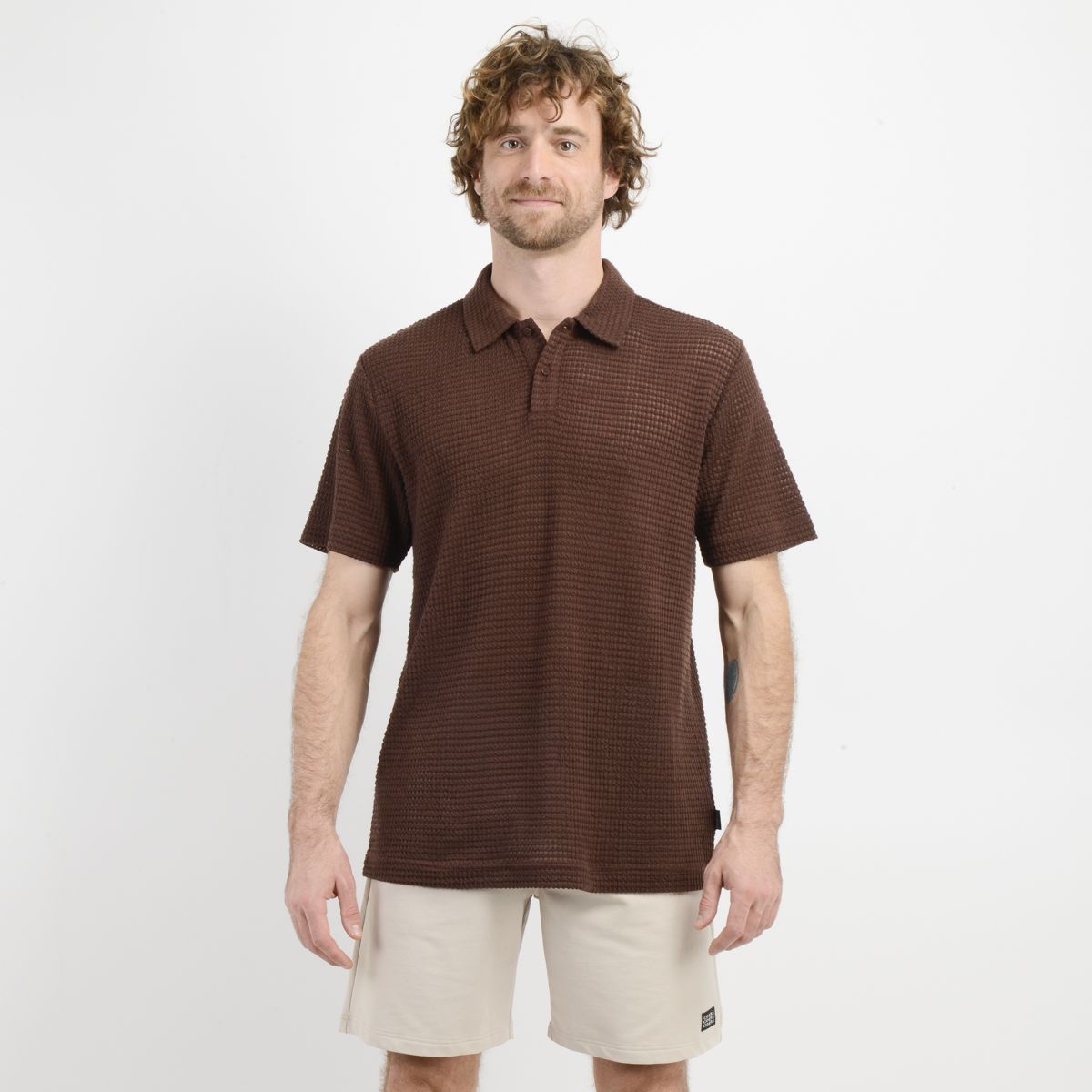 O'NEILL - POLERA TEJIDA MANGA CORTA GRAVEY CAFÉ