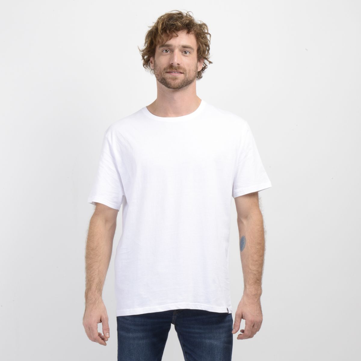 O'NEILL - POLERA MANGA CORTA EAST CLIFF BASIC BLANCO