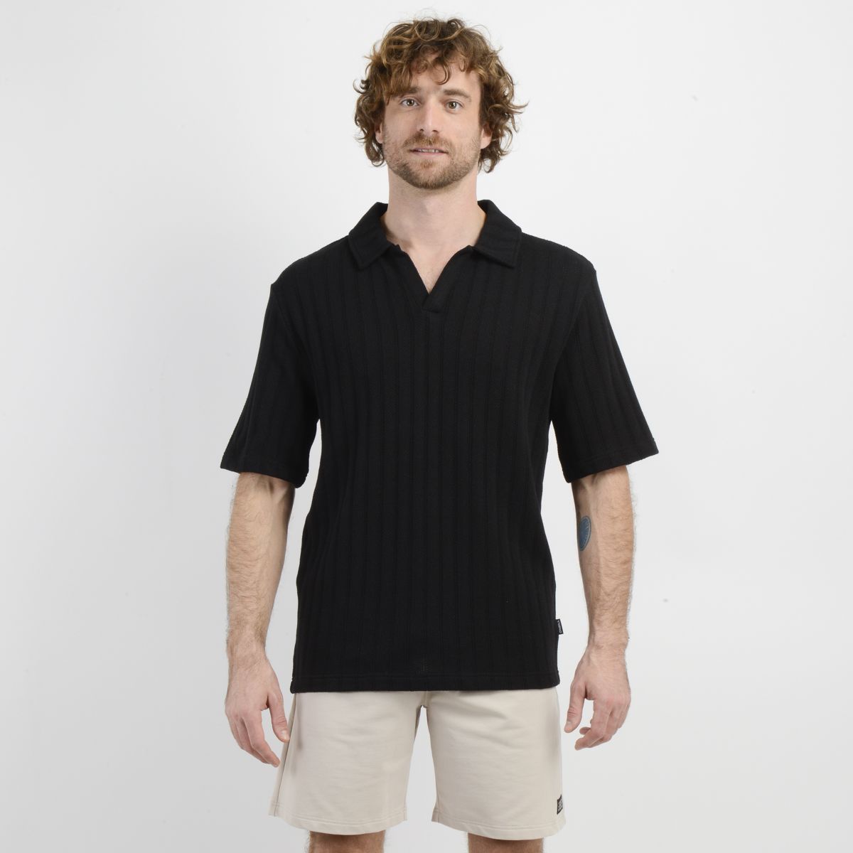 O'NEILL - POLERA TEJIDA MANGA CORTA BODHI NEGRO
