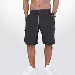 AGW - Short Hombre Cargo con Bolsillos Laterales Secado Rápido Ligero