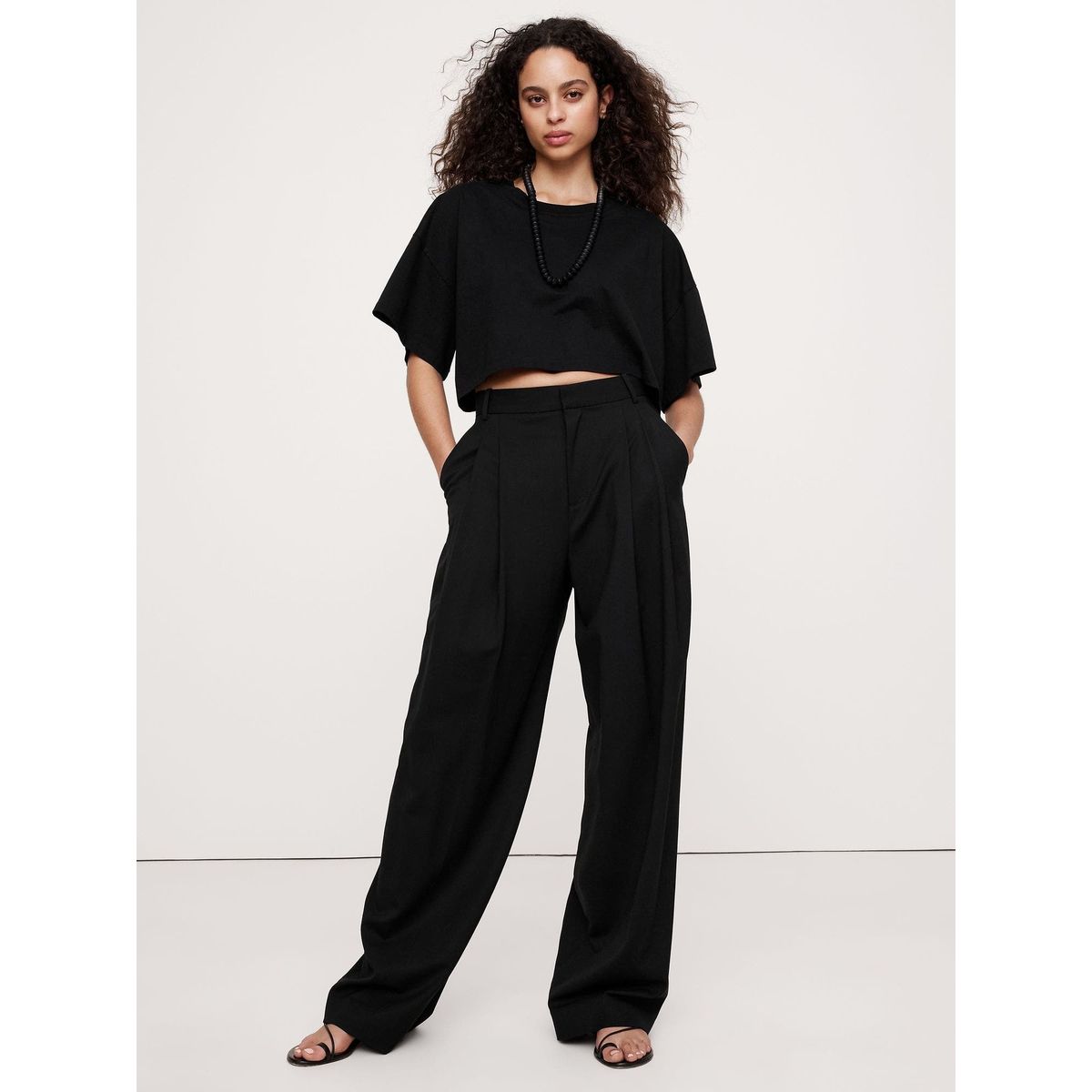 BANANA REPUBLIC - Polera Mujer Oversized Vintage Algodón Cropped Negro Banana Republic