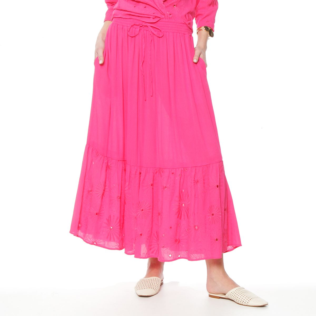 WADOS - FALDA CON BRODERY EN FALDON Y CINTURA ELASTICADA