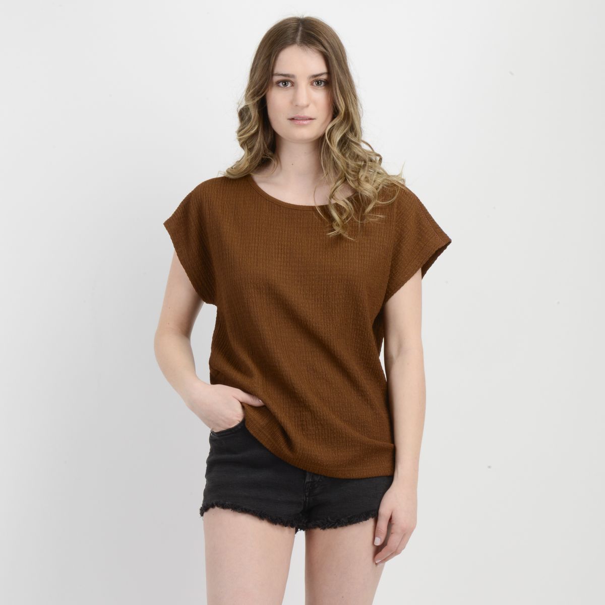 O'NEILL - POLERA MANGA CORTA ELISA CAFÉ CLARO