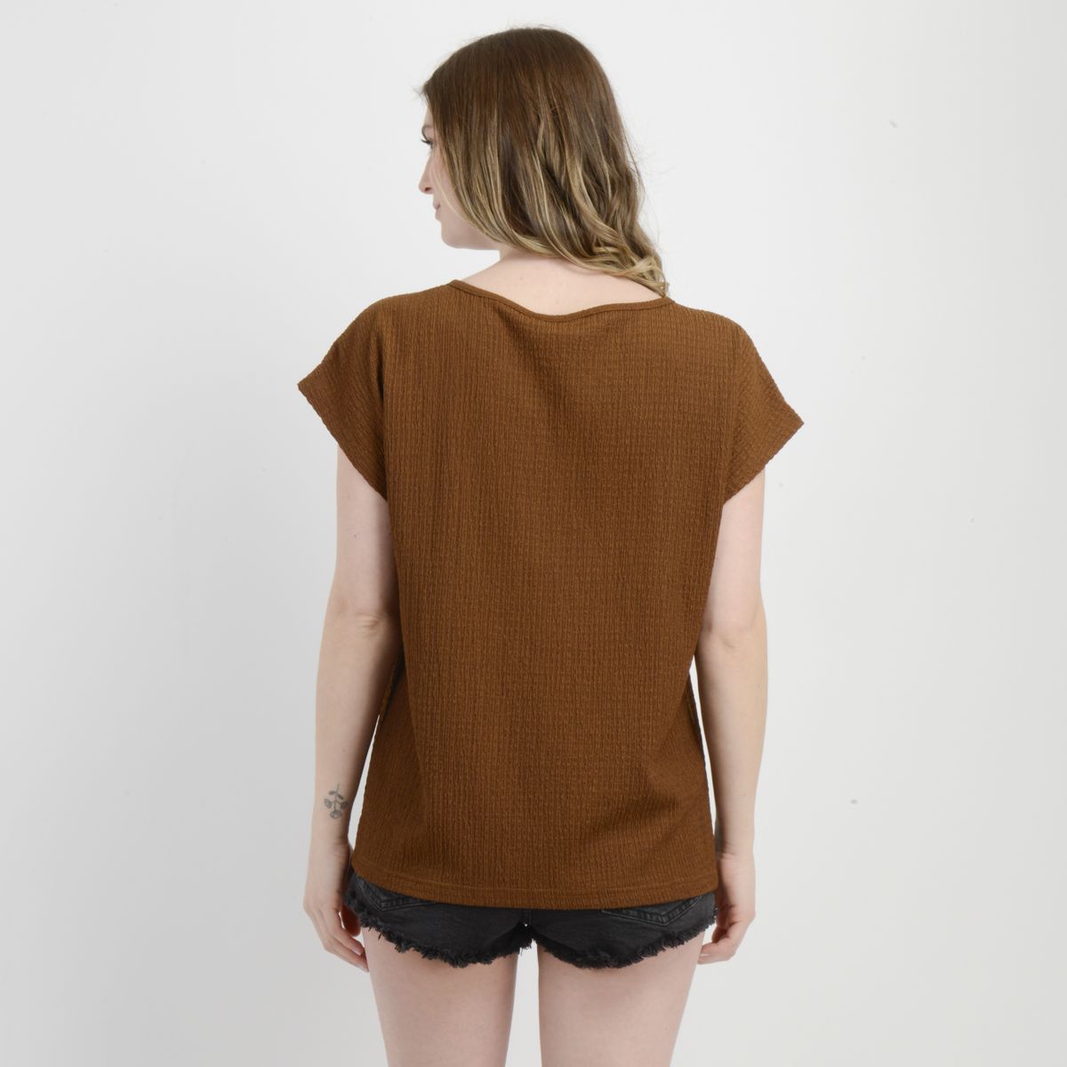 O'NEILL - POLERA MANGA CORTA ELISA CAFÉ CLARO