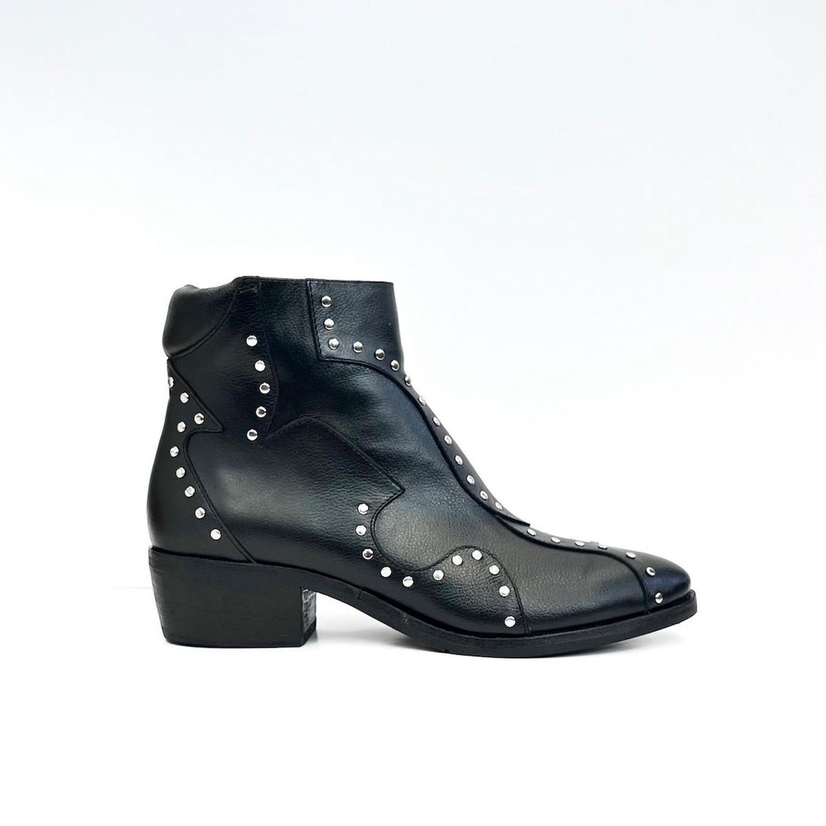 VANESSA GIL - BOTIN DE CUERO NICOLE NEGRO