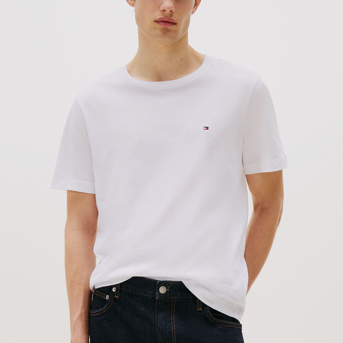 TOMMY HILFIGER - Polera Essential Solid Regular Fit Blanco Tommy Hilfiger