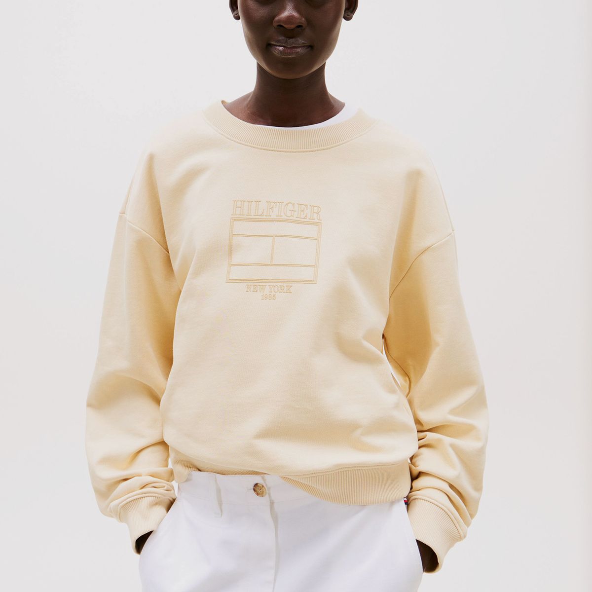 TOMMY HILFIGER - Polerón Logo Boxy Outline Flag Amarillo Tommy Hilfiger